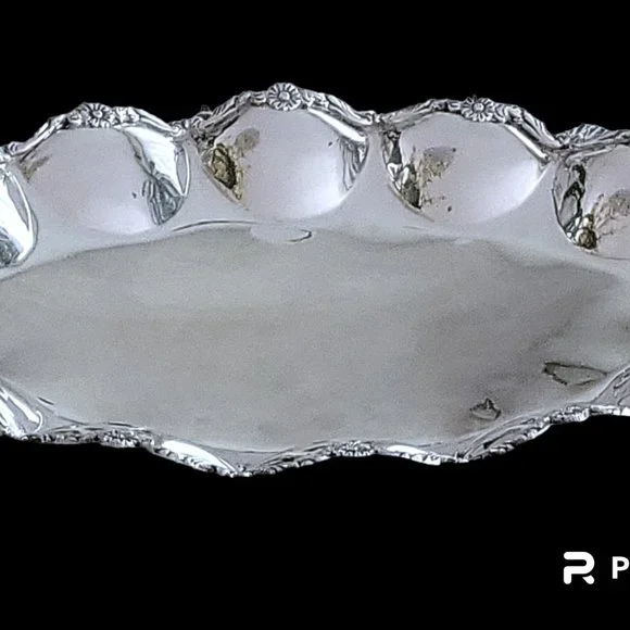 🚨Vintage 900 Sterling Silver Oblong Platter Tray 12x16” Lobed Floral Rim 24oz - Picture 6 of 11
